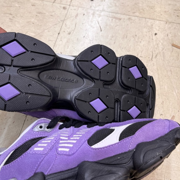 New Balance 9060 
Purple - black 
10/10 condition excellent like new Mens 9 - Picture 6 of 7
